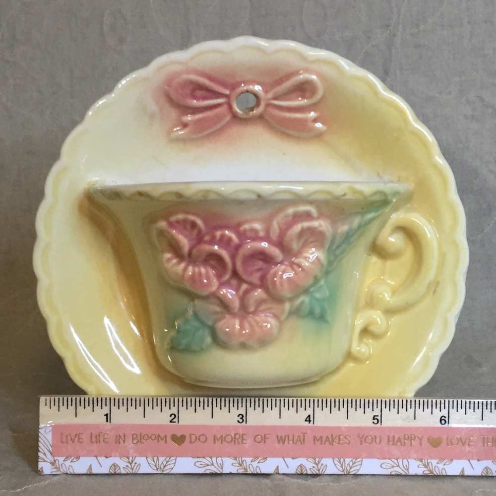 Vintage Hull Pottery USA Sunglow Tea Cup Wall Pocket - Picture 11 of 14